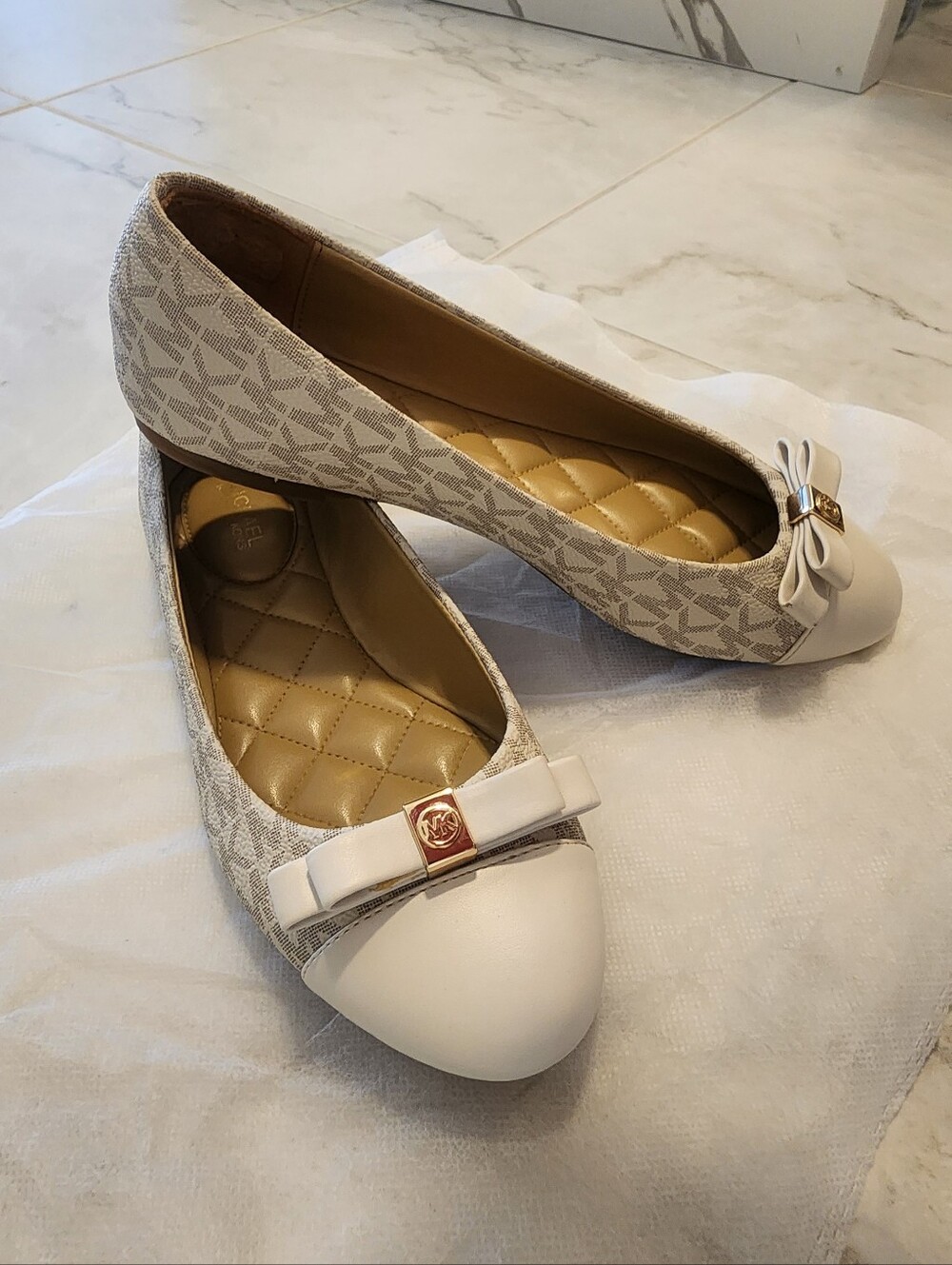 Michael Kors Cream Logo-Print Bow Cap-Toe Flats